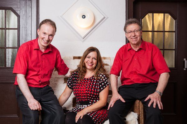 Tanzband Highlife aus Illertissen in der Stammbesetzung Trio Tanzband Highlife aus Illertissen in der Stammbesetzung Trio