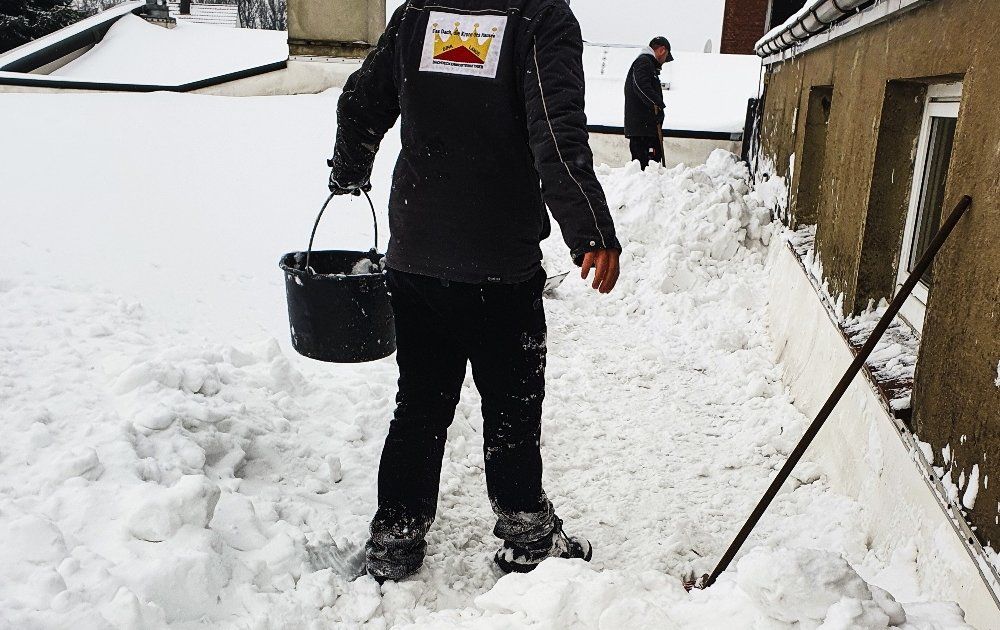 Dachdecker Notdienst Dach Schneeräumung Löhne