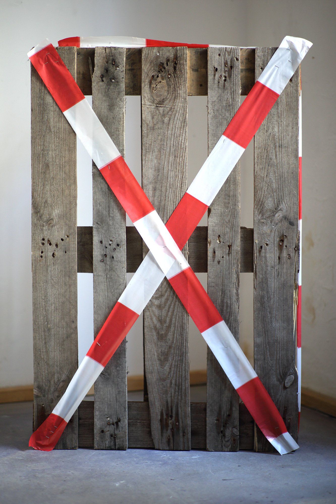„Barrier Tape Art Sculpture No. 2“ by inventor of Barrier Tape Art, Sebastian Bieniek (B1EN1EK), 2020. Barrier Tape on wood. 120 cm. x 79 cm. x 13 cm. „Barrier Tape Art Sculpture No. 2“ by inventor of Barrier Tape Art, Sebastian Bieniek (B1EN1EK), 2020. Barrier Tape on wood. 120 cm. x 79 cm. x 13 cm.