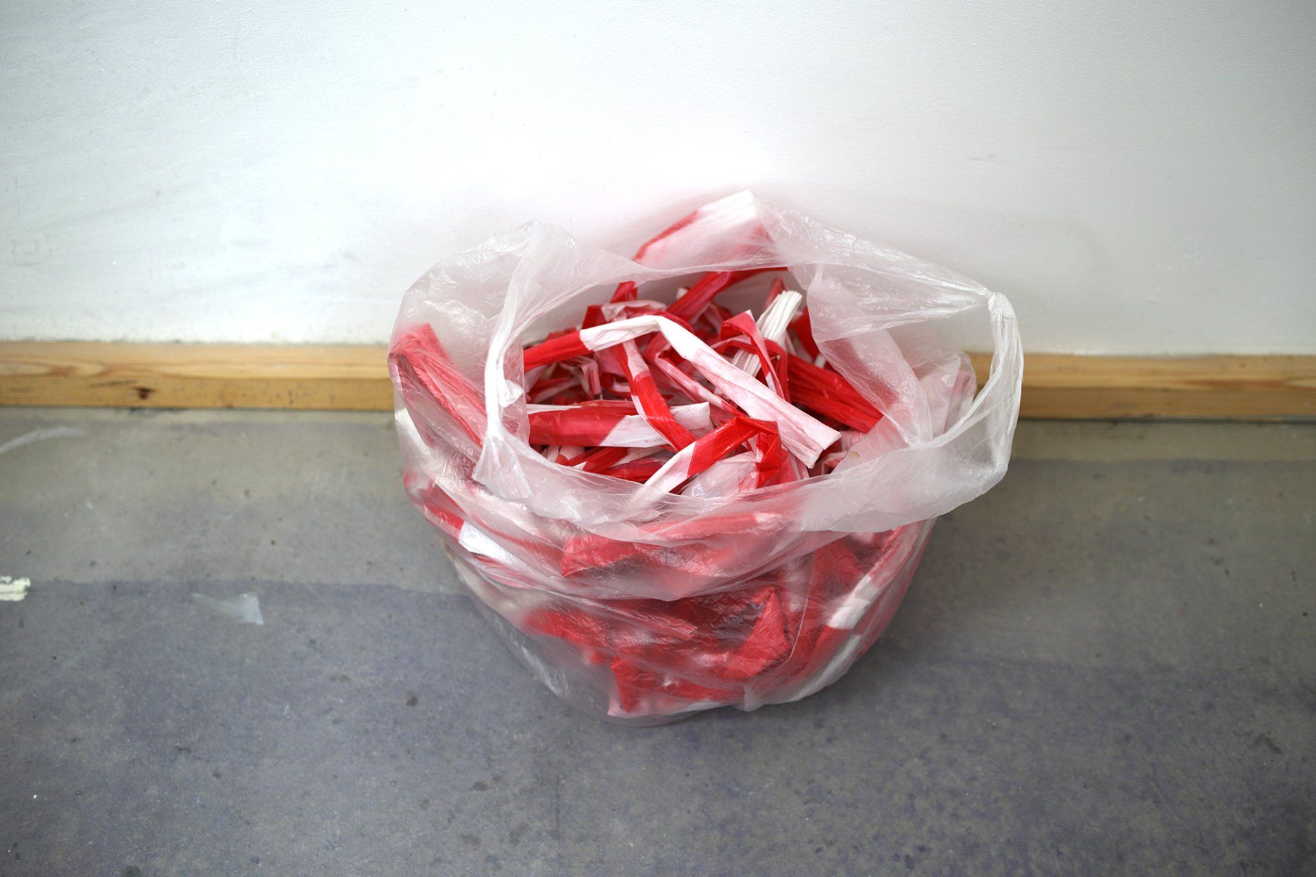 „Barrier Tape in Plastic Bag“ (also „Barrier Tape Object No. 2“) by Sebastian Bieniek (B1EN1EK), the inventor of „Barrier Tape Art“. Created in april 2020. 30 x 38 x 30 cm. „Barrier Tape in Plastic Bag“ (also „Barrier Tape Object No. 2“) by Sebastian Bieniek (B1EN1EK), the inventor of „Barrier Tape Art“. Created in april 2020. 30 x 38 x 30 cm.