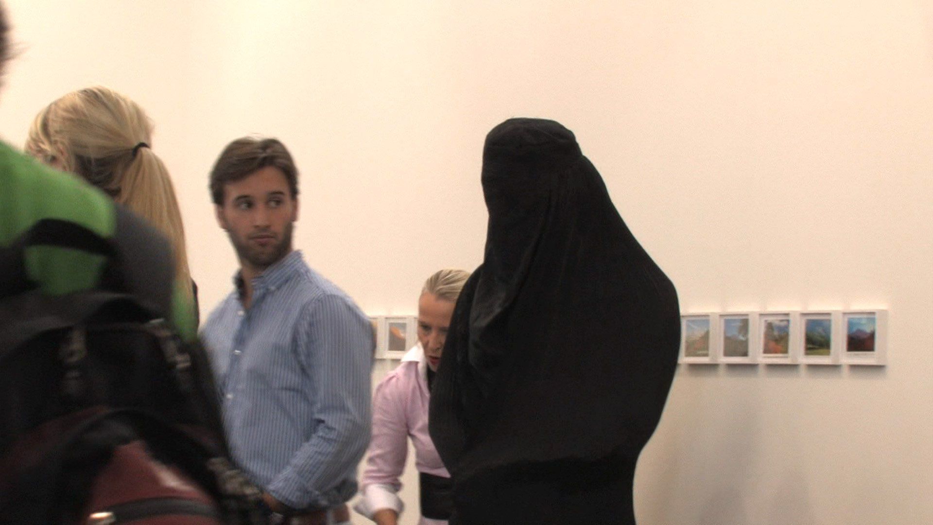 Sebastian Bieniek performance in a burqa at the Art Forum Berlin 2009 art fair. Sebastian Bieniek performance in a burqa at the Art Forum Berlin 2009 art fair.