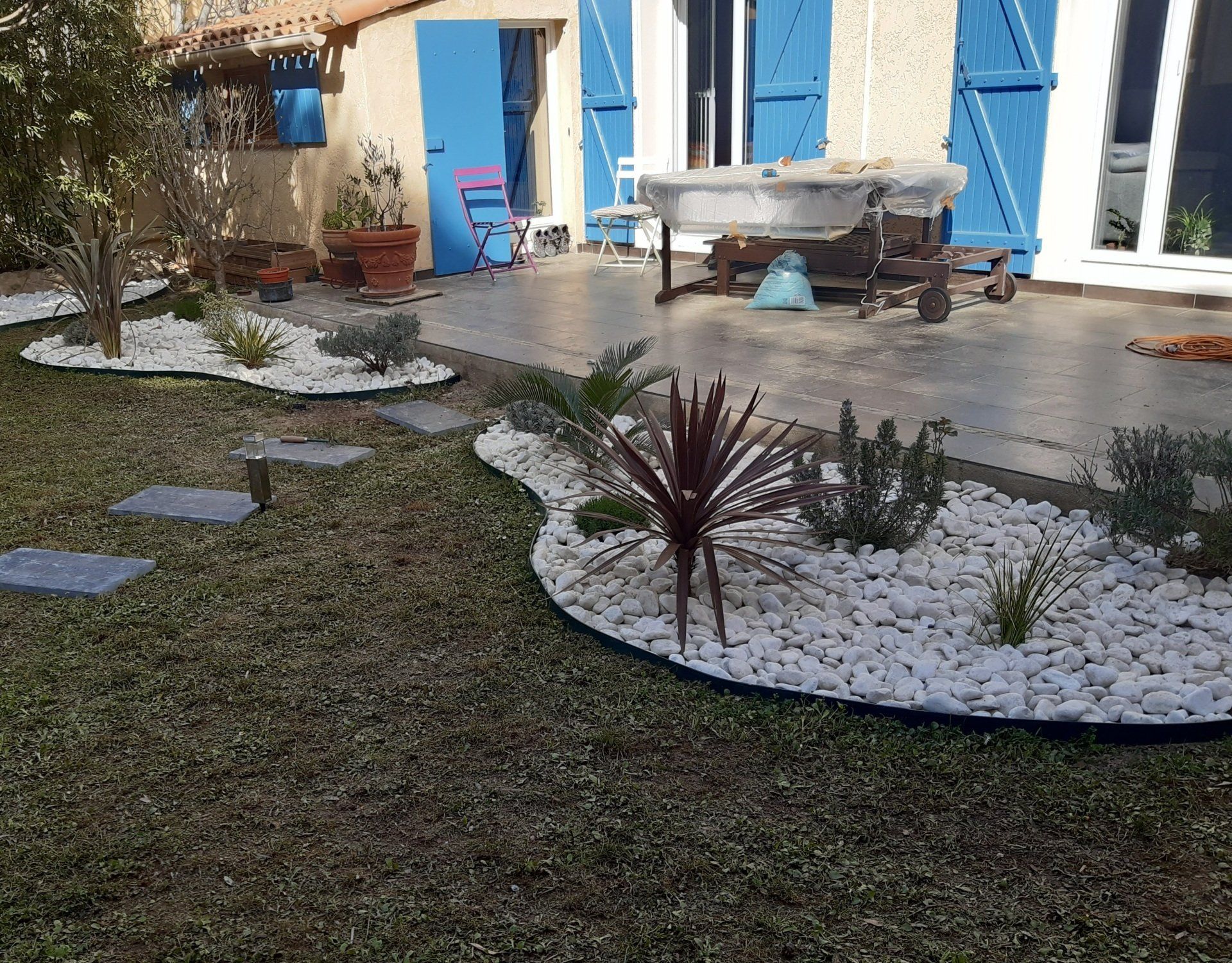 Entretien de jardin à ROGNES prés de LAMBESC - Aménagement paysager à ROGNES près de LAMBESC