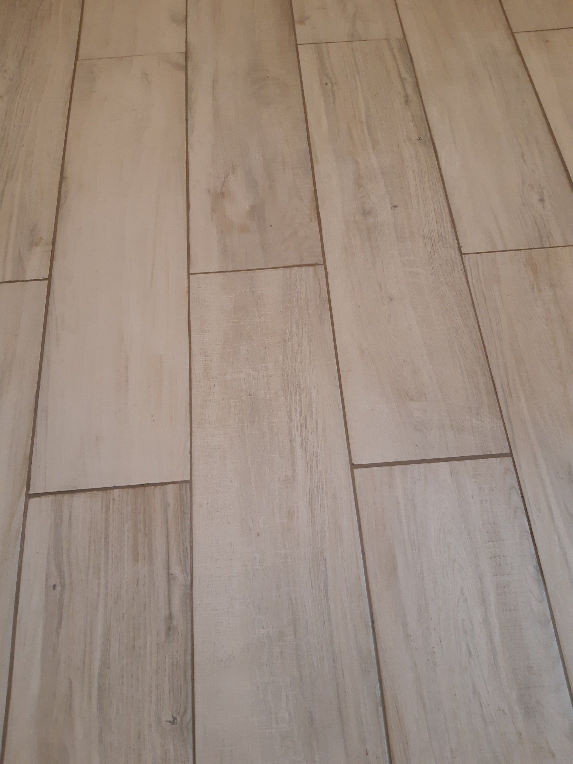 Pose carrelage Pélissanne près de Saint Cannat.