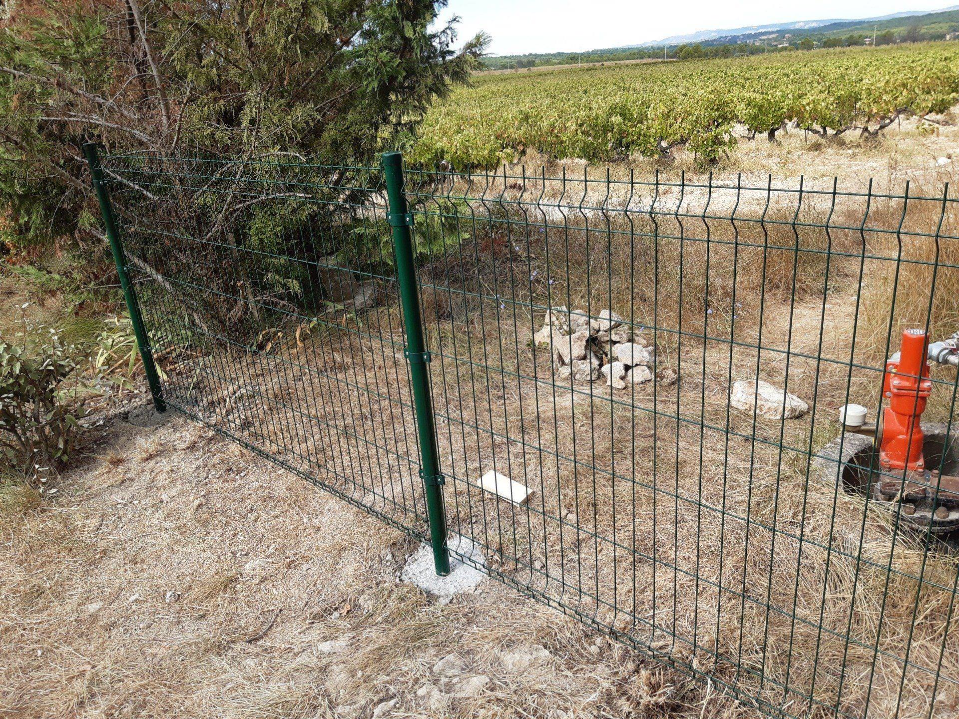 Pose de clôture à Rognes près de Pélissanne
