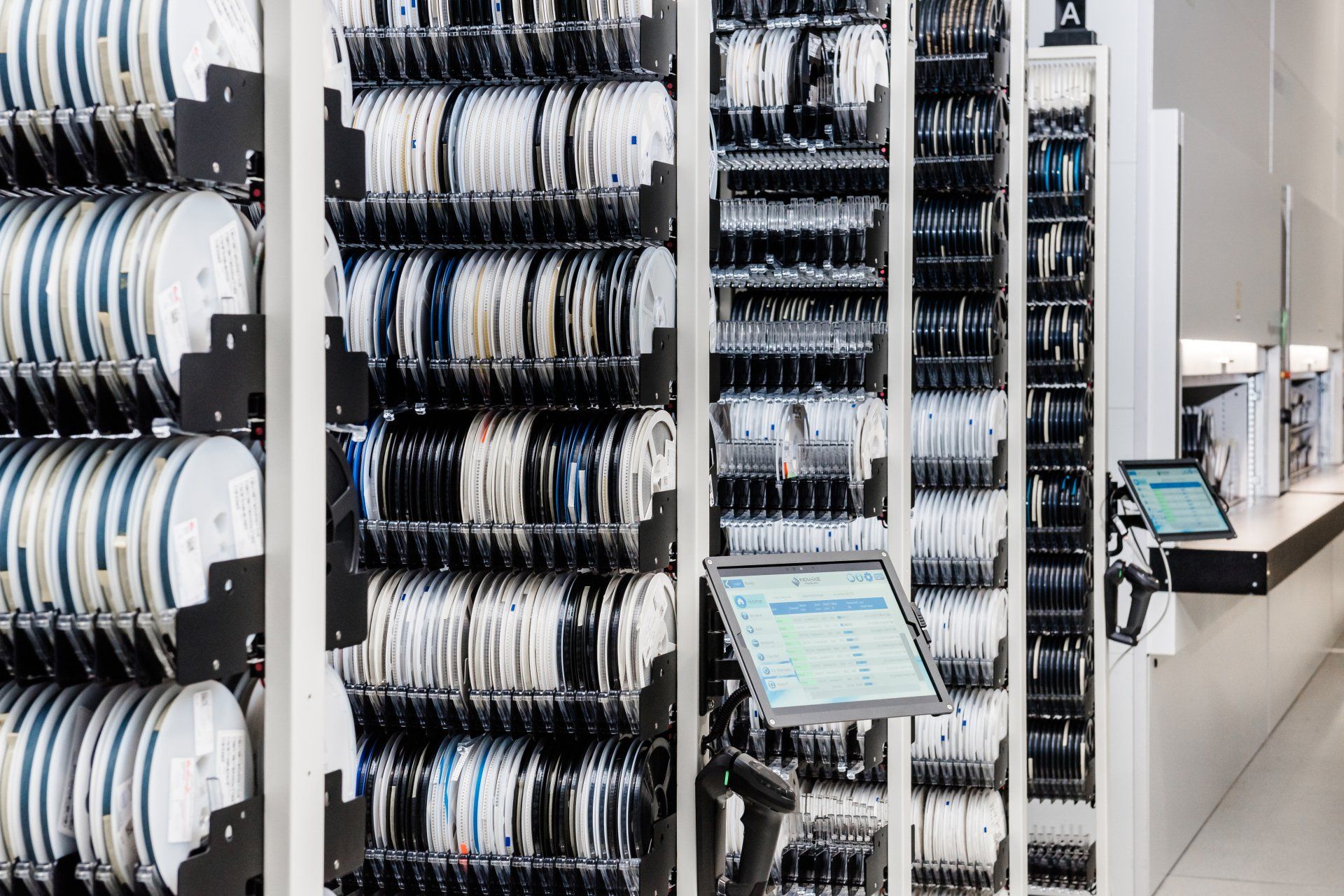 Stationary storage with Inovaxe storage solutions