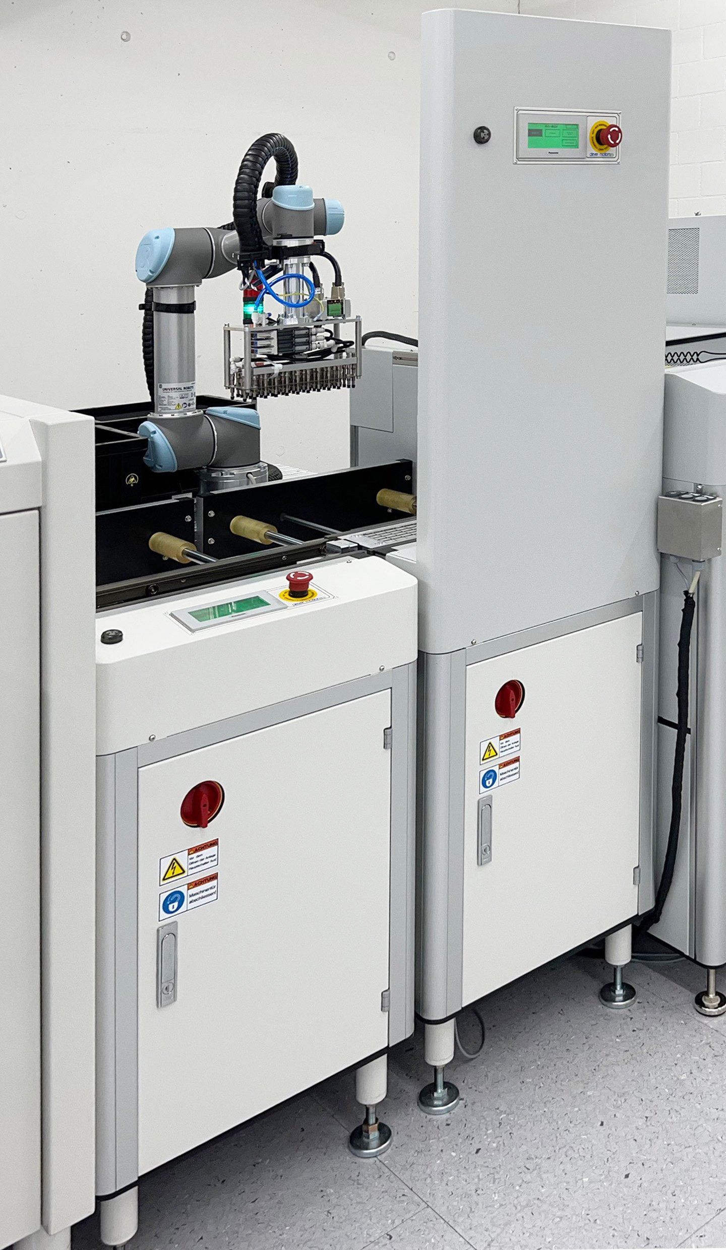 Foto des Cobot-Systems bei Canasta