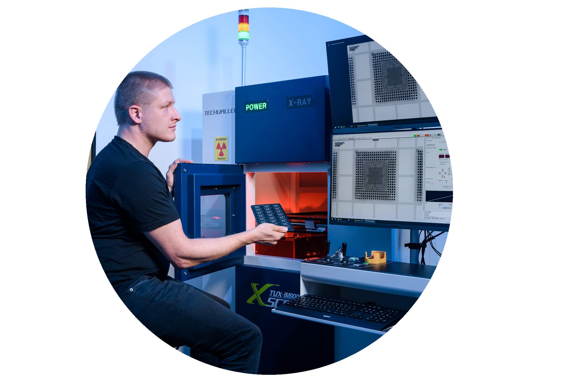 Bediener am Röntgen-System von Techvalley