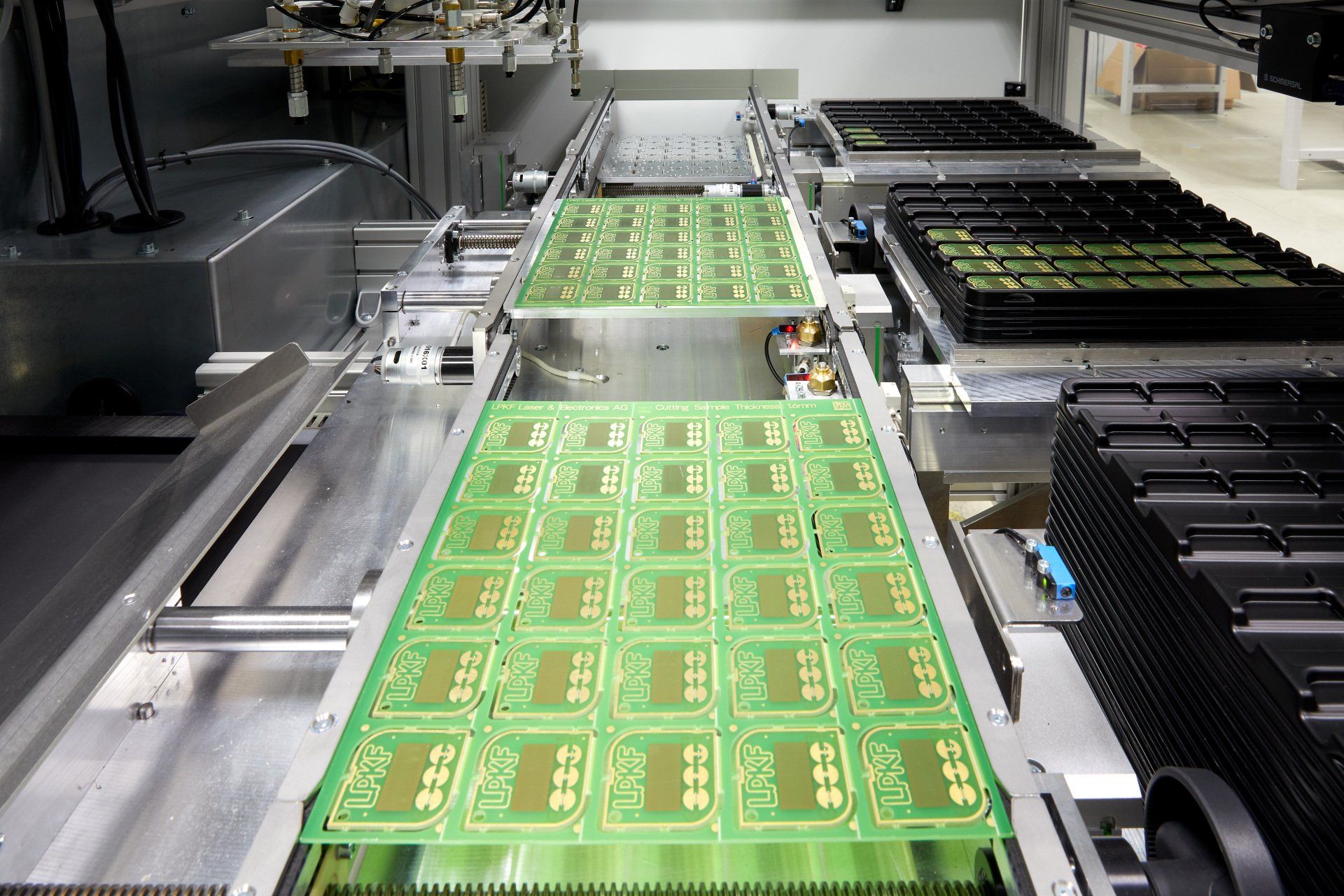 Inside view of LoadingMaster2000