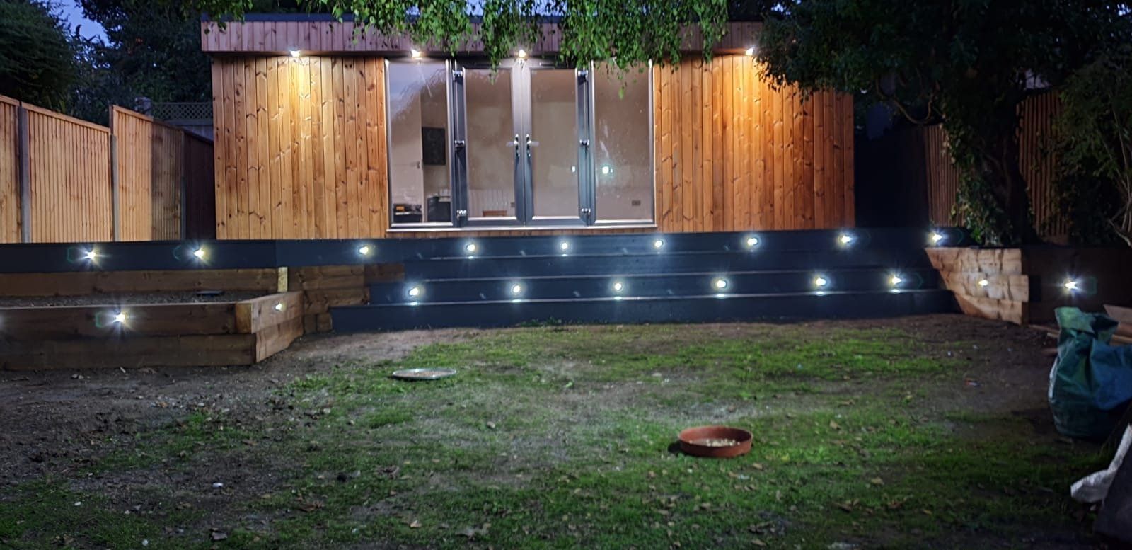 Barnet garden room
