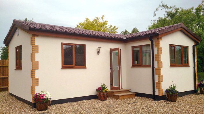 Custom-built annexe with separate entrance and private garden space