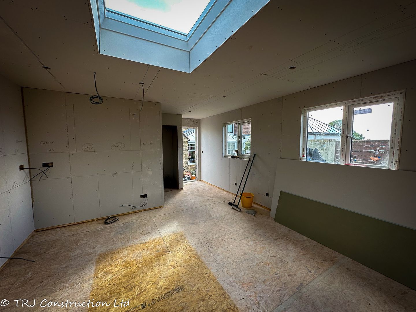 Annexe; bespoke garden room; bespoke rooms; fully insulated garden room; garden room; garden rooms; garden studio; granny annexe; play room; recreation room; sip panels; sip panels garden room; trj construction ltd;