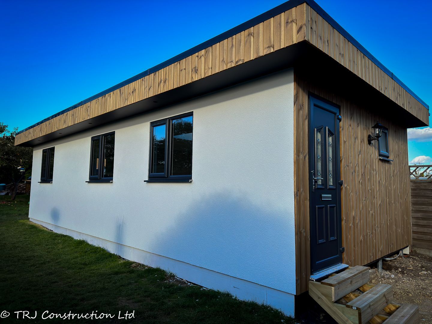 Annexe; bespoke garden room; bespoke rooms; fully insulated garden room; garden room; garden rooms; garden studio; granny annexe; play room; recreation room; sip panels; sip panels garden room; trj construction ltd;