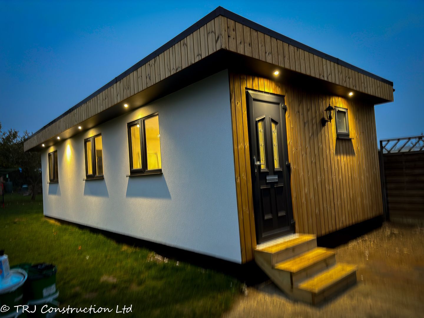 Annexe; bespoke garden room; bespoke rooms; fully insulated garden room; garden room; garden rooms; garden studio; granny annexe; play room; recreation room; sip panels; sip panels garden room; trj construction ltd;