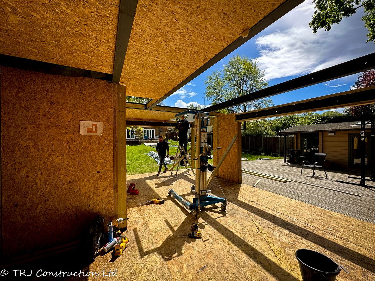 SIP panels used for a sustainable and airtight roof structure.