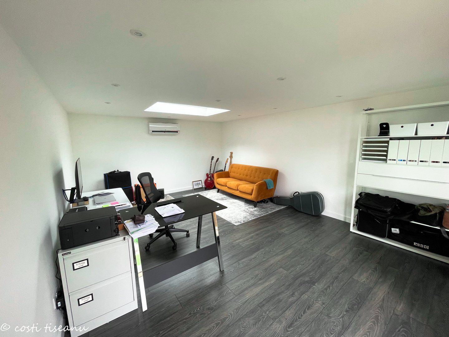 Insulated garden room with modern amenities