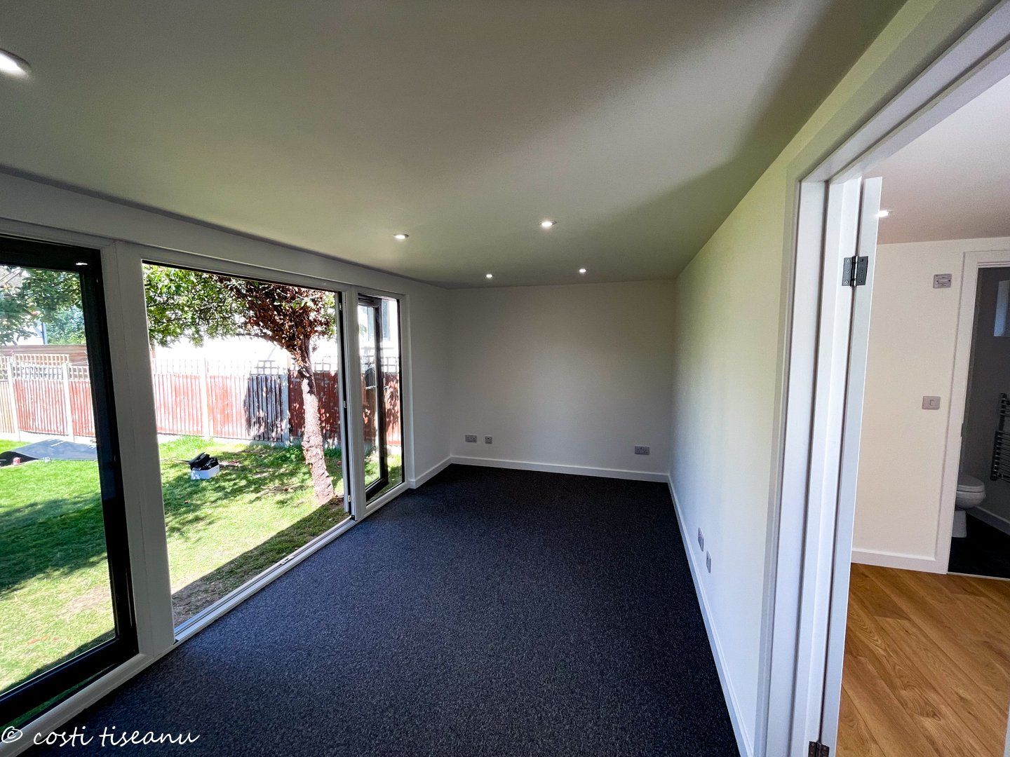 garden office in Edgware