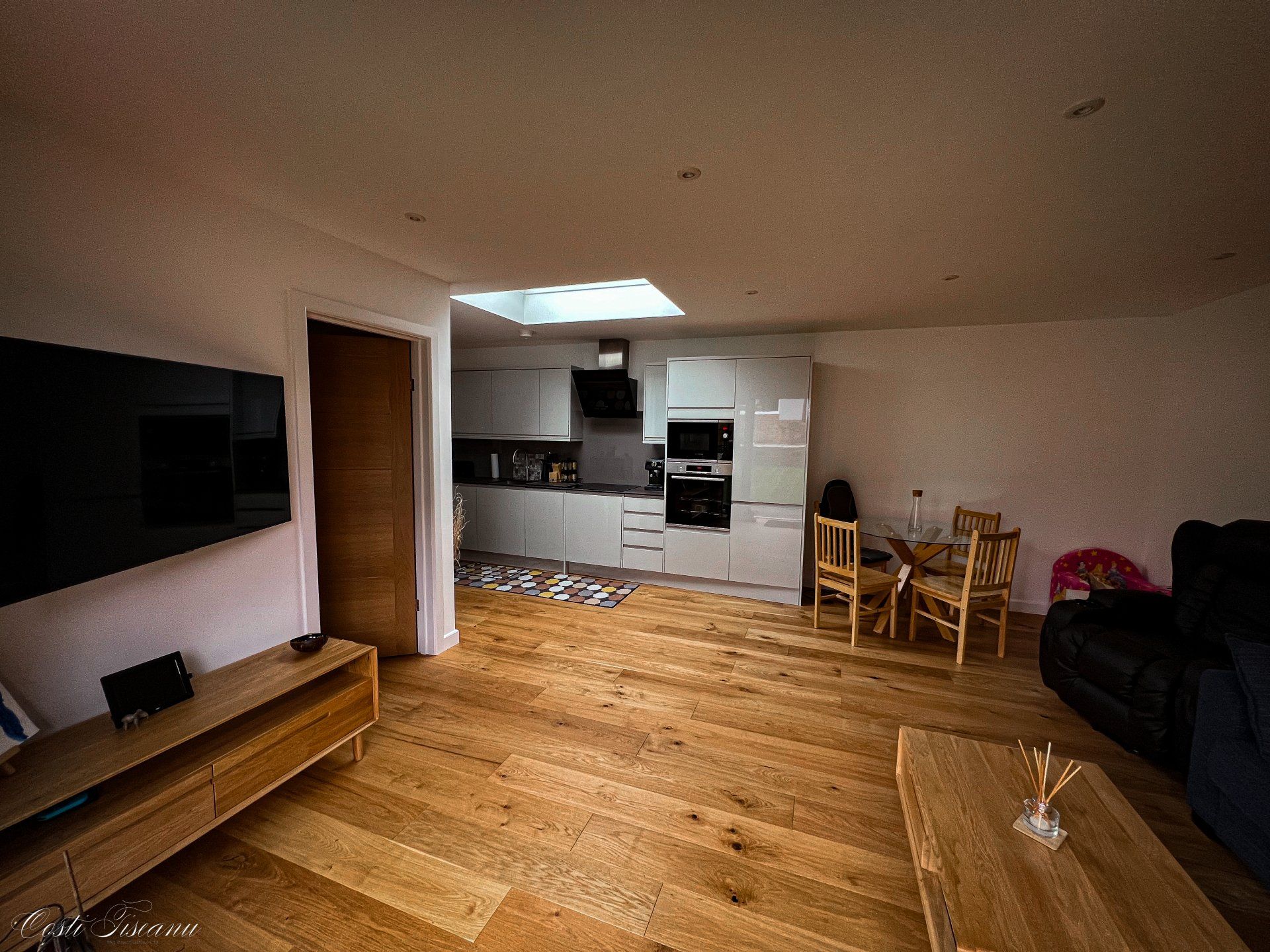 Planning-approved granny annexe with integrated utilities and insulation