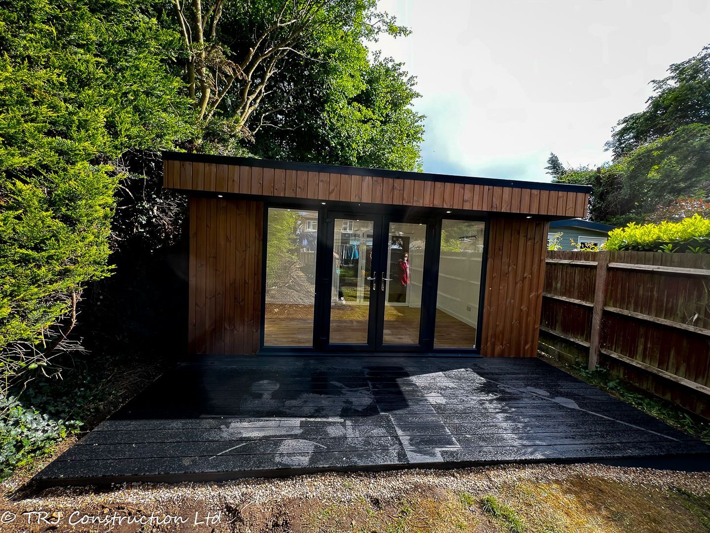 Cozy place to work from home garden office sip panels watford