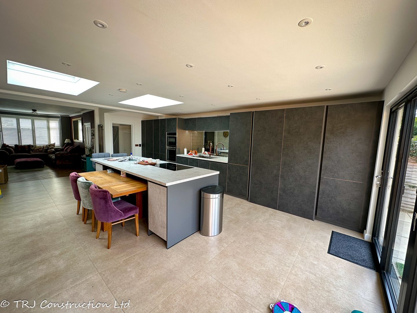 Luxury garden building with modern amenities