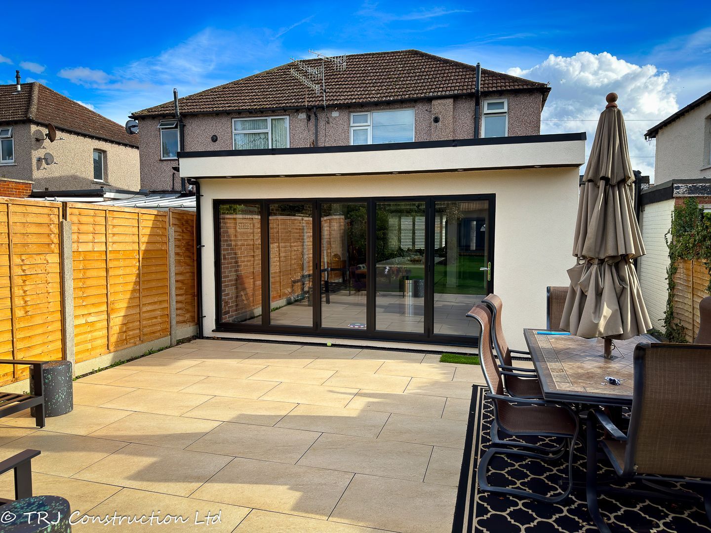 Bespoke garden room designed to meet exact client requirements by TRJ Construction Ltd