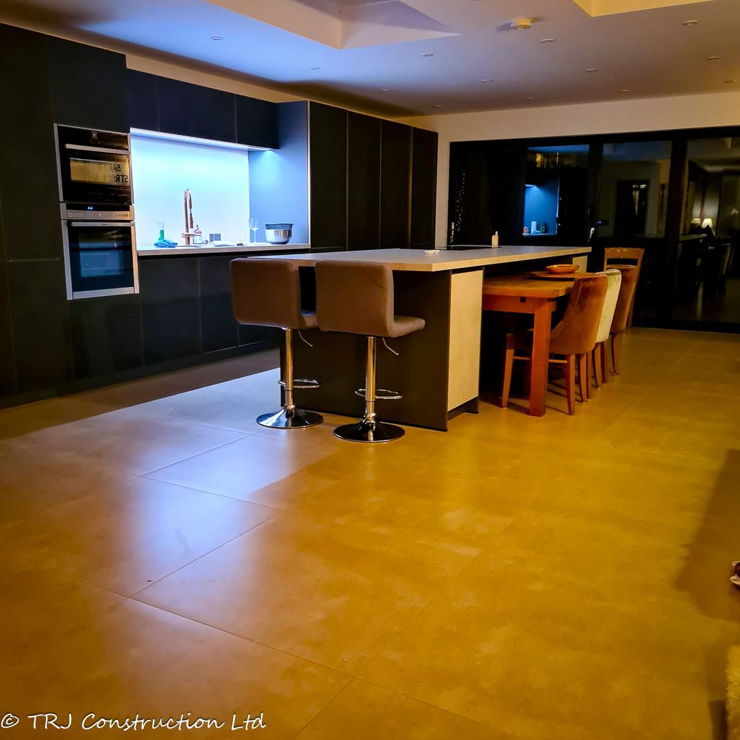 Bespoke garden room designed to meet exact client requirements by TRJ Construction Ltd