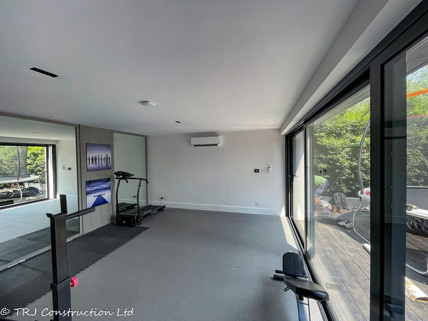 Air conditioning installed in a TRJ garden room or annexe