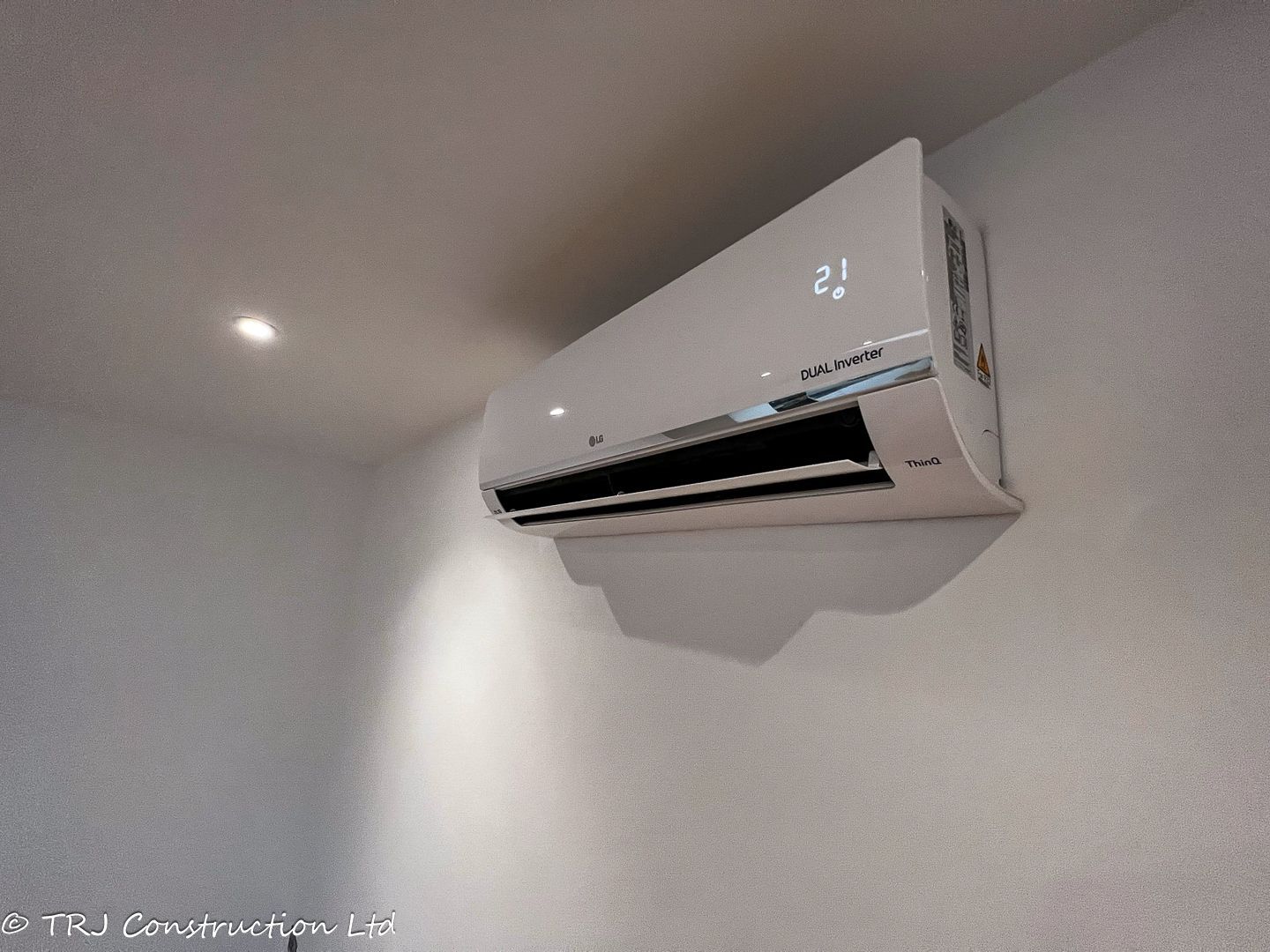 Multi-zone air conditioning installation for different temperature settings.