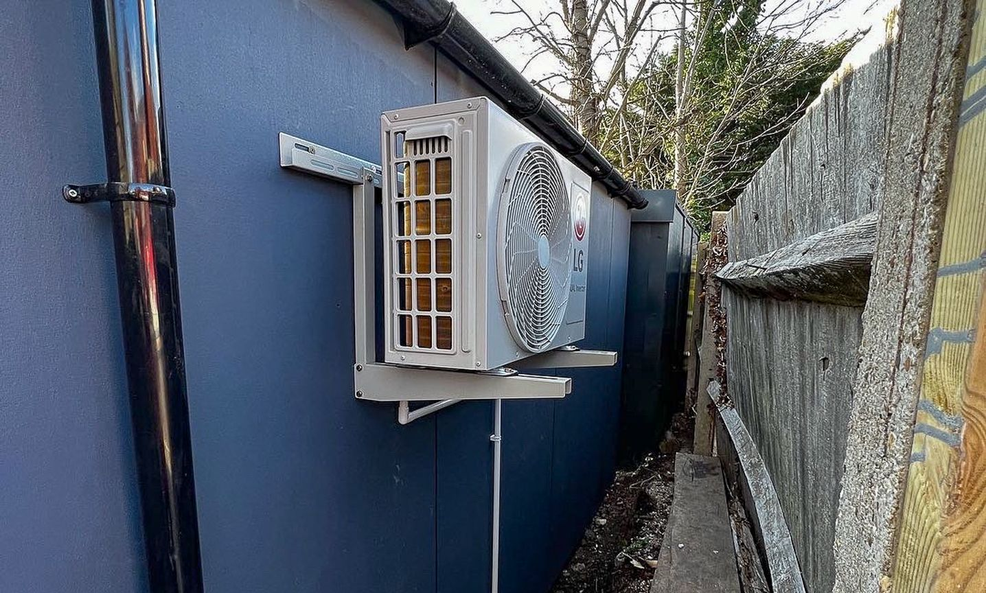 condenser air con installation