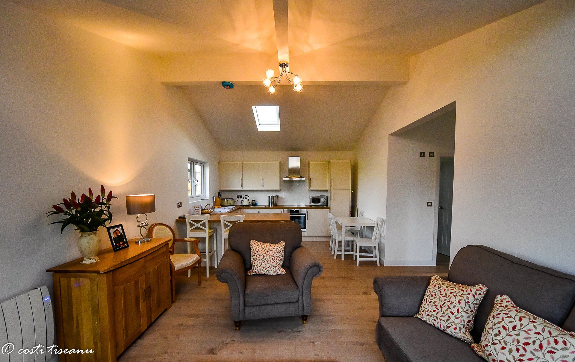 Custom-built annexe with separate entrance and private garden space