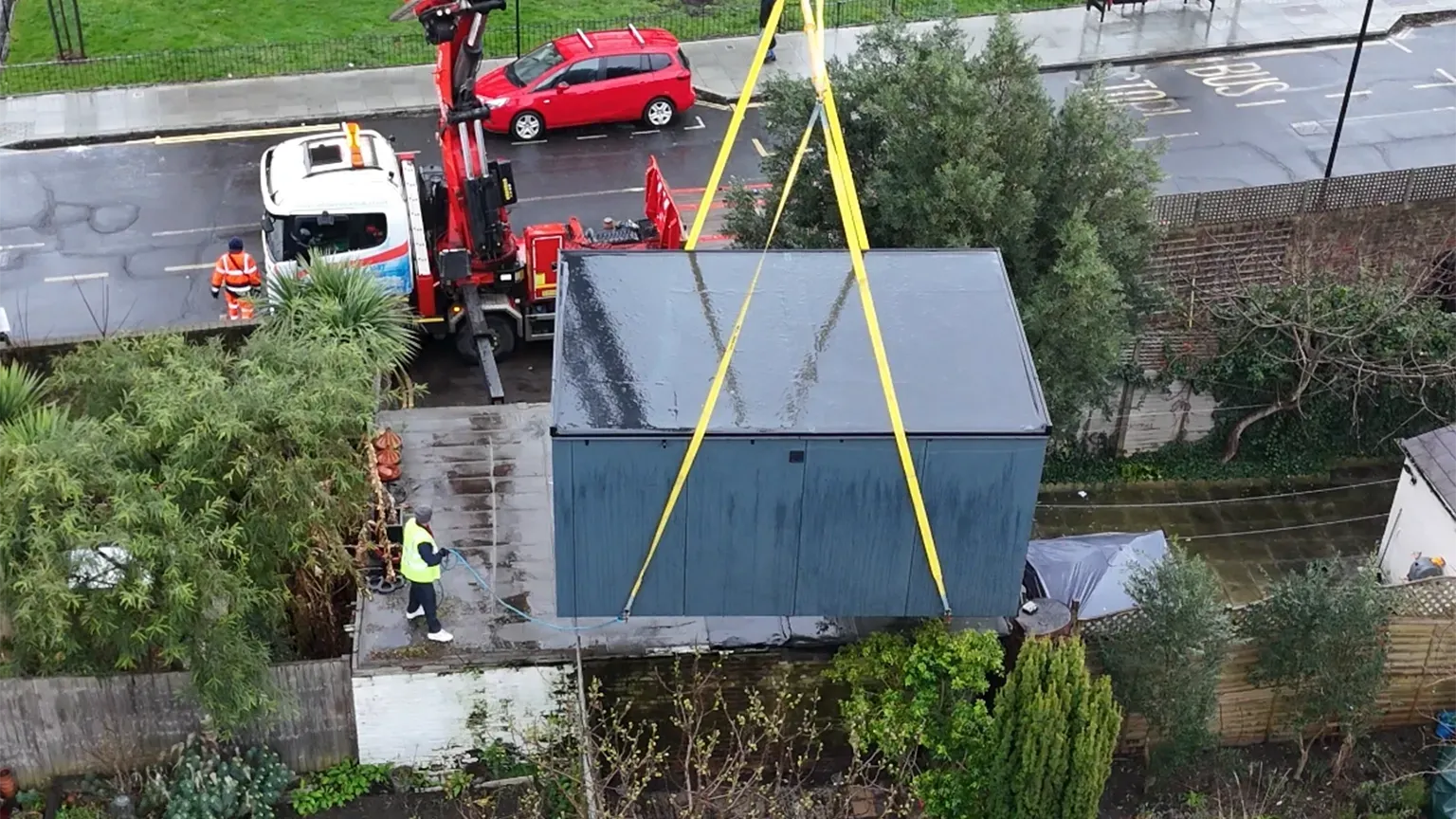 garden room drooped with crane