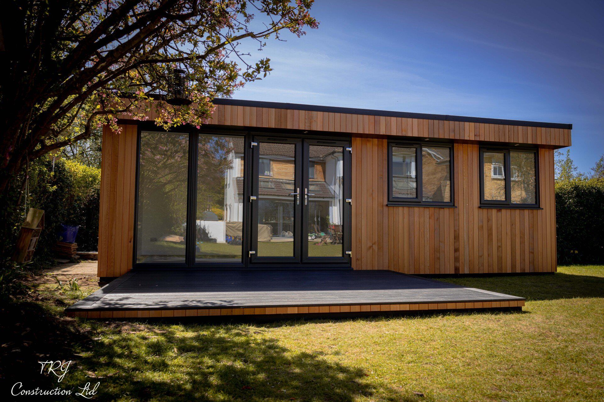 garden office in Harpenden