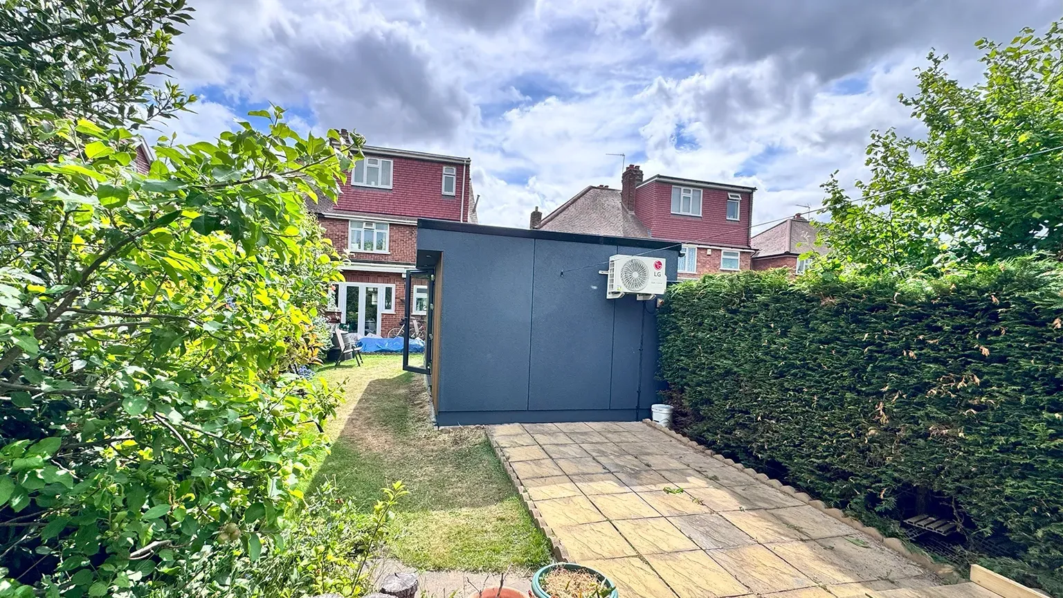 k render garden office