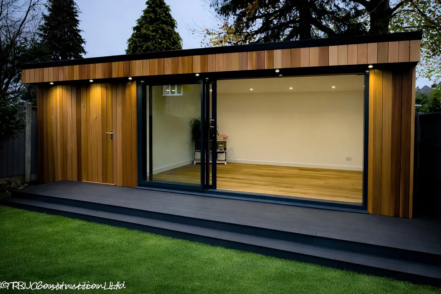 Brentwood garden studio with cedar cladding