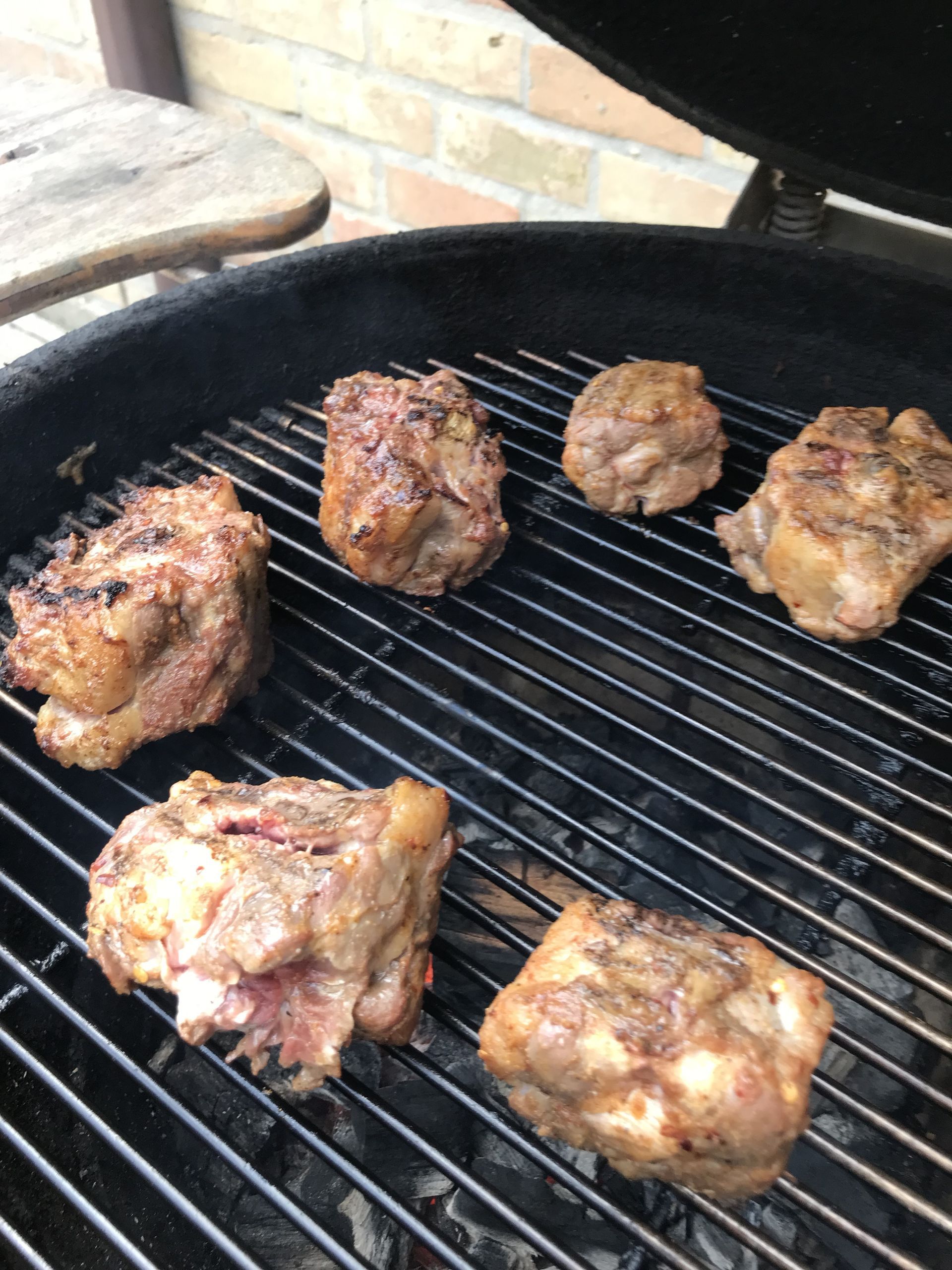 smoking oxtails on the kamado grill