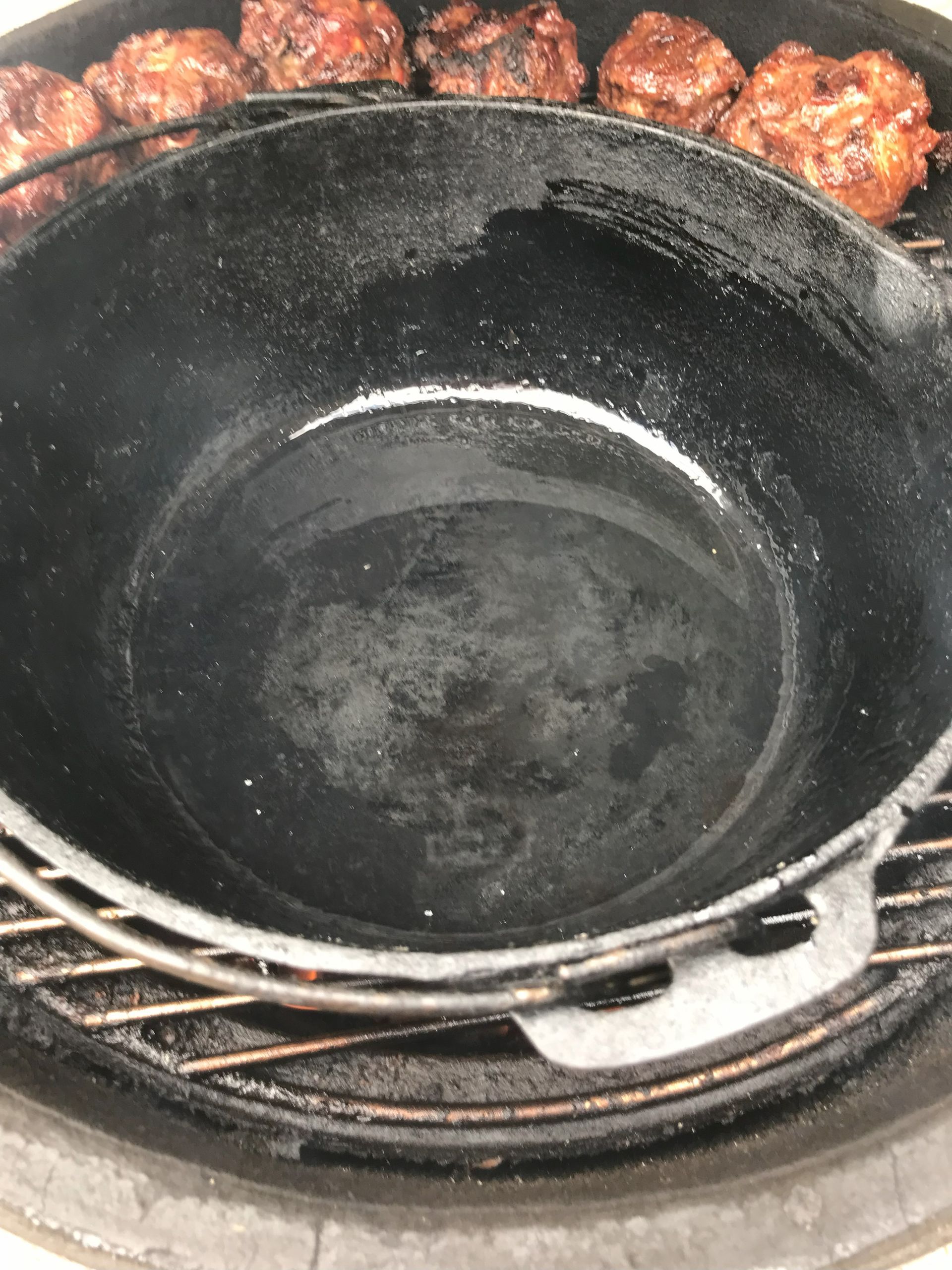 cast iron dutch oven on grill