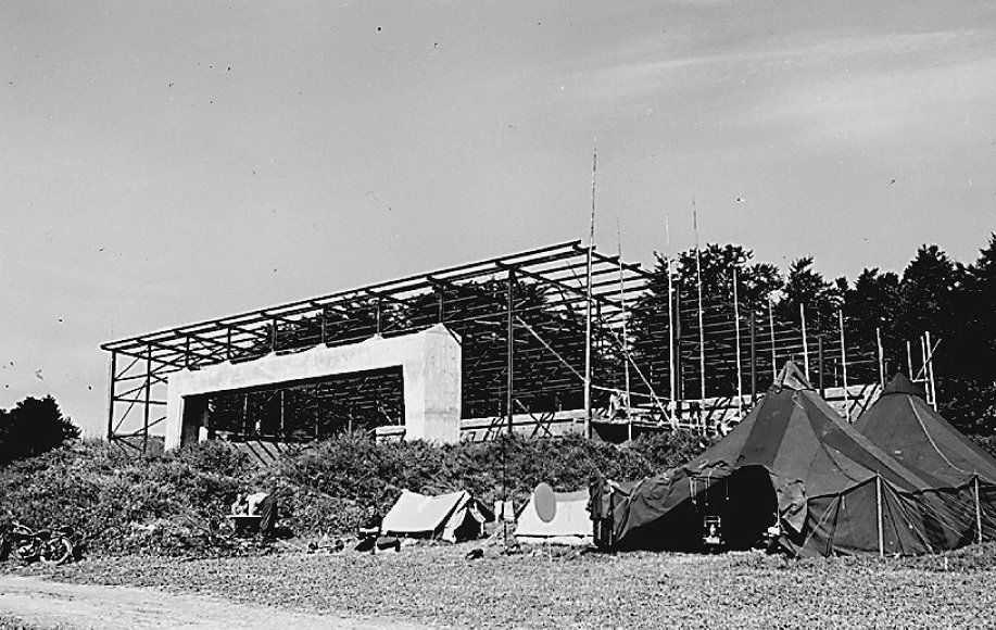 Halle Hangar aufräumen