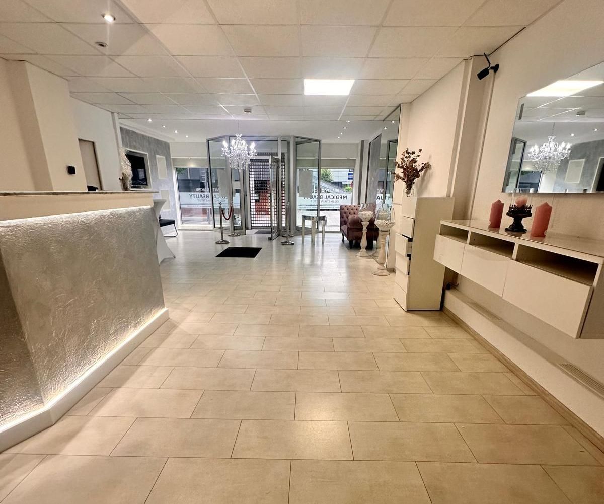 Sabine Stoltefaut van Hettinga freut sich auf Ihren Besuch Sabine Stoltefaut van Hettinga