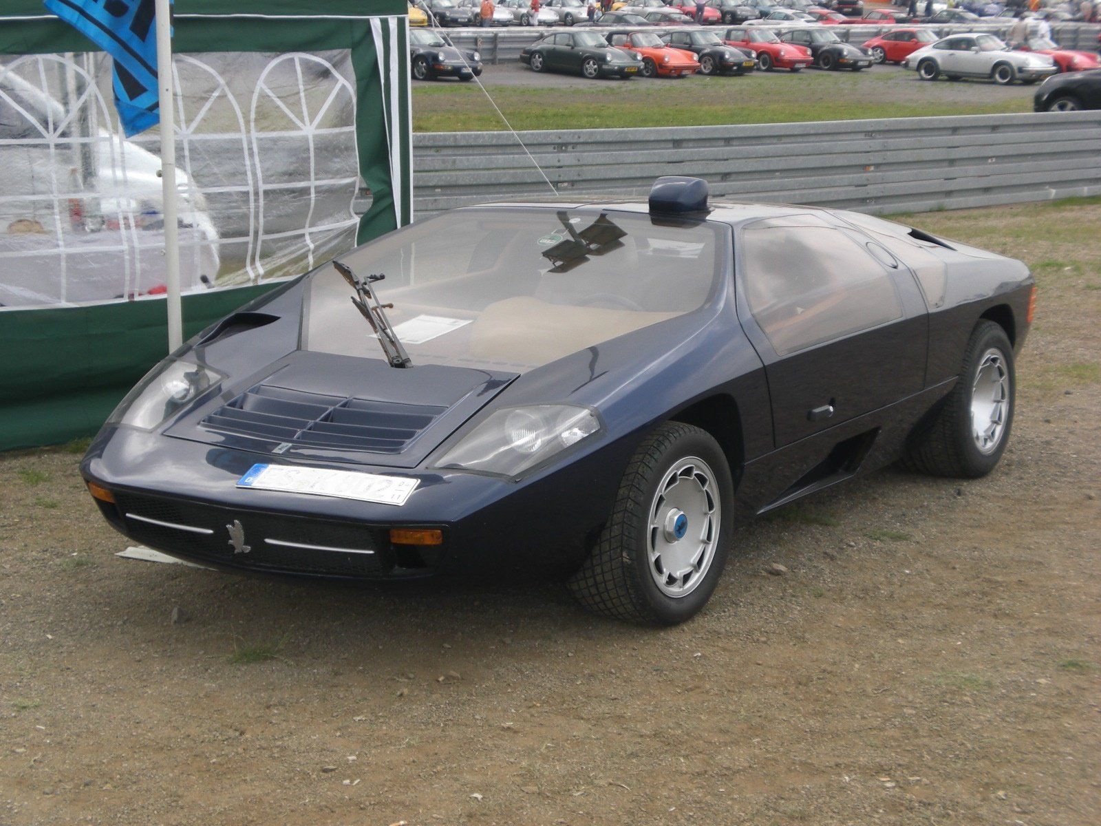 Seltenes Concept Car in dunkler Lackierung – Wertermittlung für außergewöhnliche Fahrzeuge