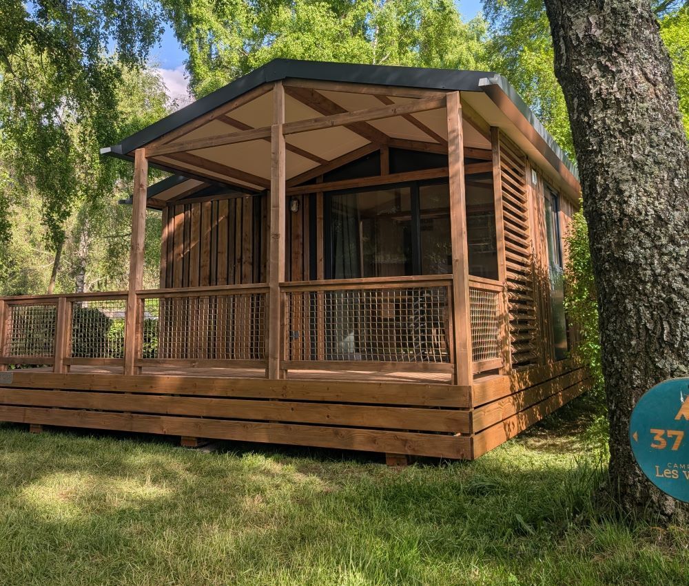 Chalet met alle comfort in een camping in de Puy de Dôme