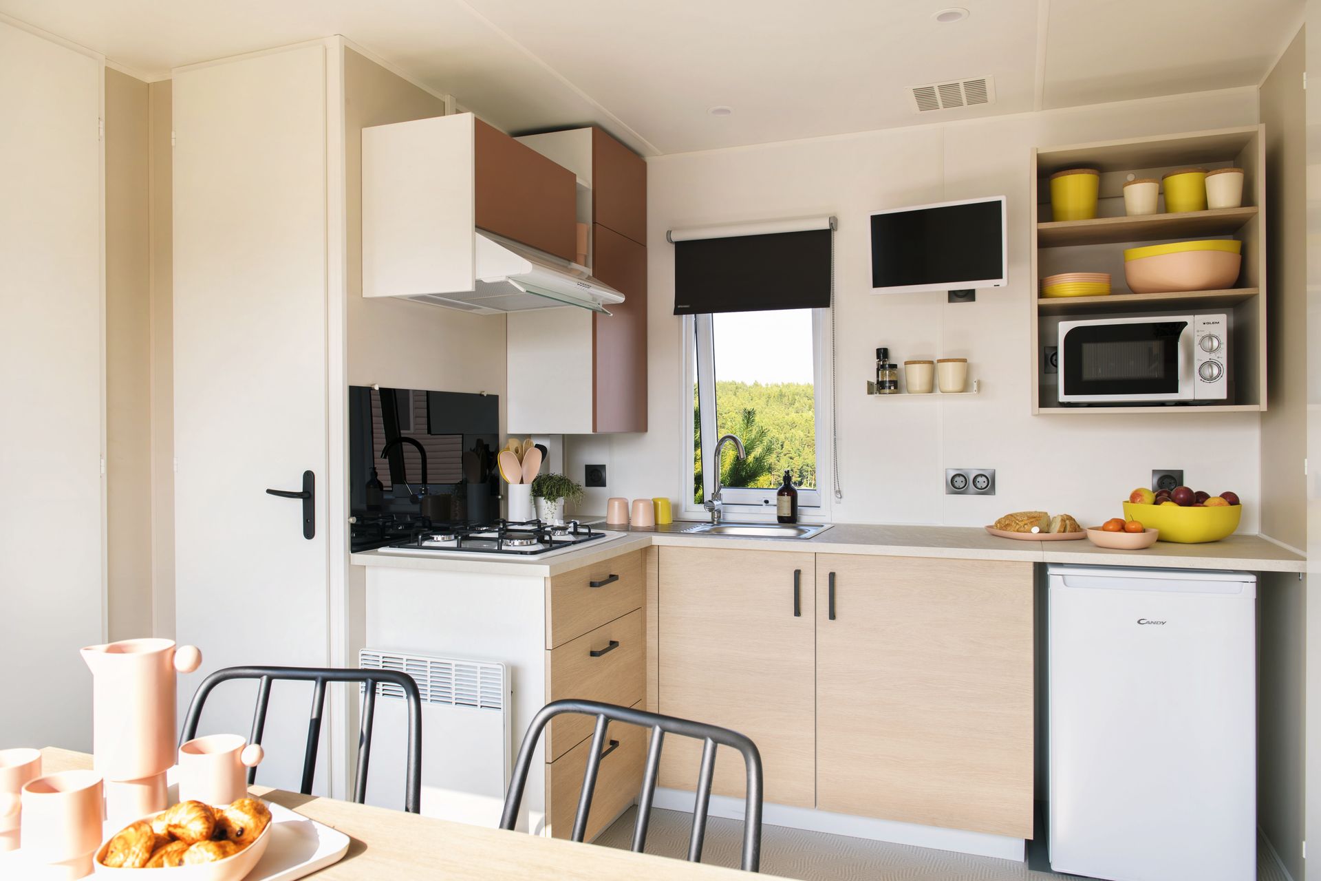 Beautiful mobile home in a campsite in Auvergne