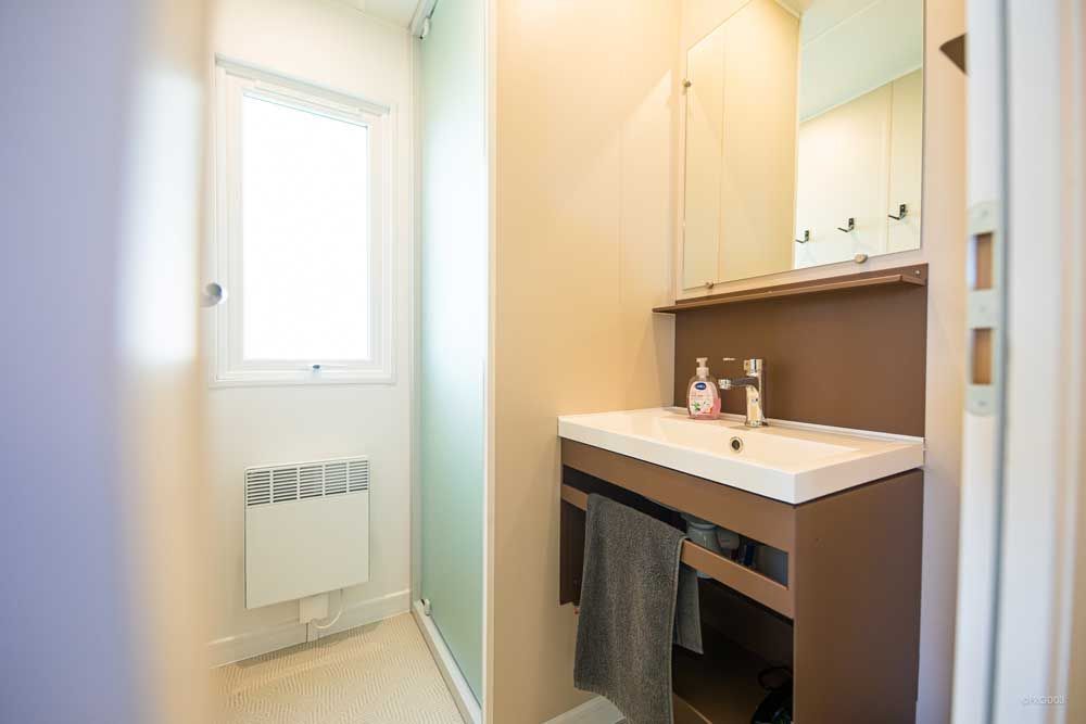 Spacious bathroom