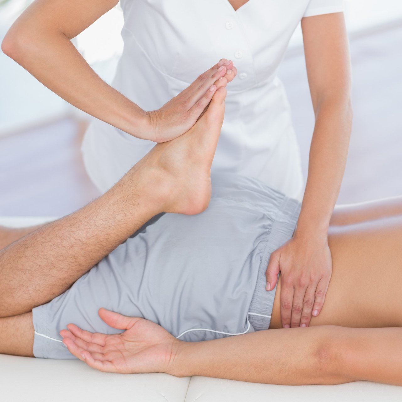 Über die funktionelle Myodiagnostik sind Störungen im Ablauf des Körpers zügig und sicher zu finden. Sie ist Teil der Arbeit der Naturheilpraxis Albat