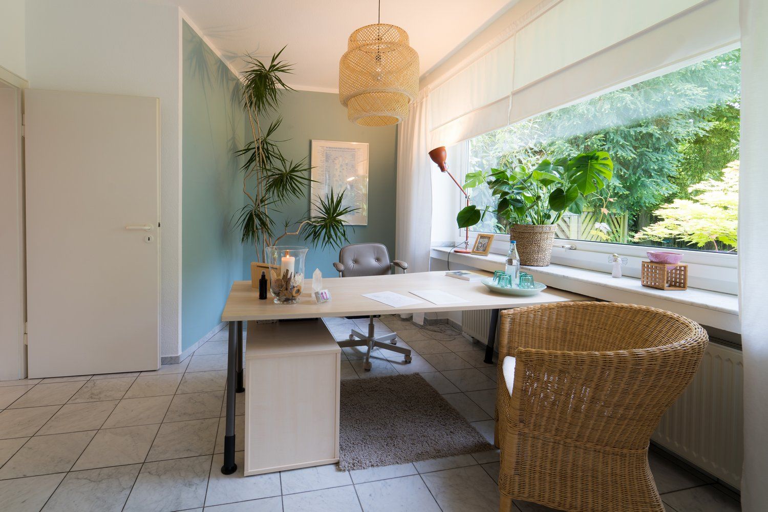 Ich freue mich Sie bei mir begrüßen zu dürfen. Das ist Ihr erster Schritt. Naturheilpraxis Rheinberg Betine Kaminski, Rheinberg Außenwall 108