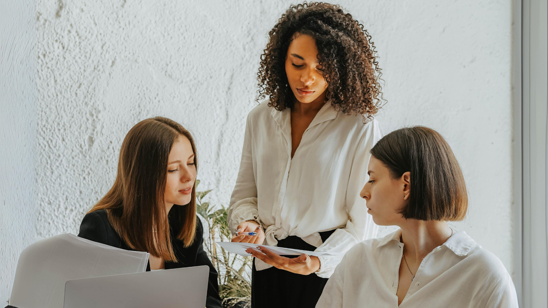 Soundboard Sessions vs. Traditional Business Coaching: Which Is Right for You?