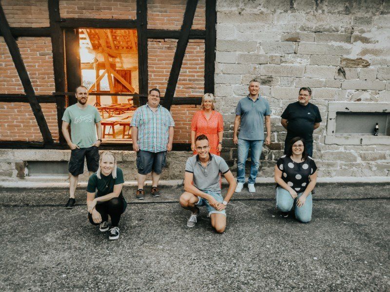 hinten v.l.: Daniel Wallentin, Hendrik Bähr, Sabine Zipperle, Alexander Renz, Harald Bähr. Vorne v.l.: Lisa Weberruß, Moritz Bechtle, Samara Della Ducata