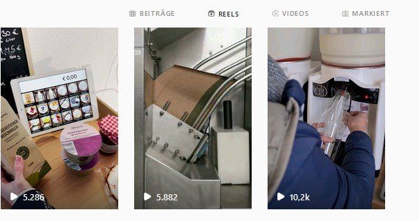 Screenshot von einem Reels-Feed: Man sieht drei Videos, die jeweils eine Reichweite von 5.000 bis 10.000 haben.