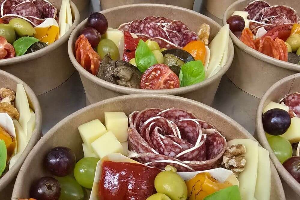 Antipasti To Go im Becher