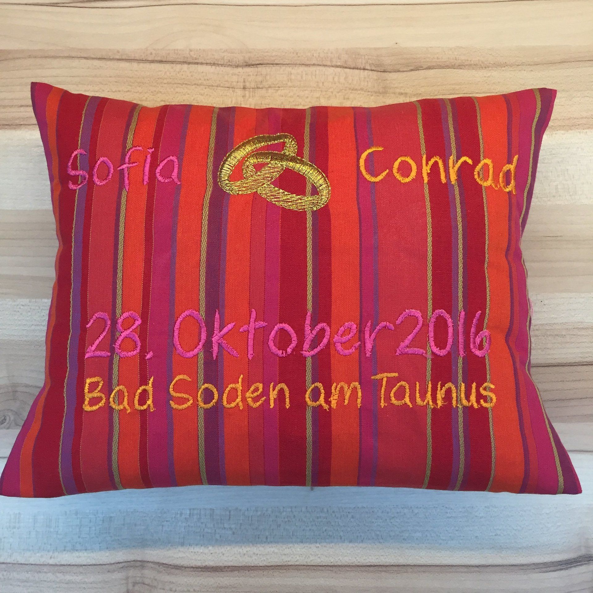 Ringkissen zur Hochzeit