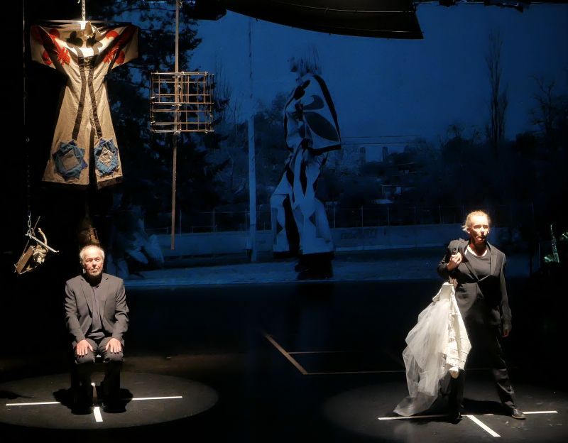 2023 MONOLOG EINER ZWIEBEL  Gallus Theater Frankfurt  Ensemble 9.November 2023 MONOLOG EINER ZWIEBEL  Gallus Theater Frankfurt  Ensemble 9.November