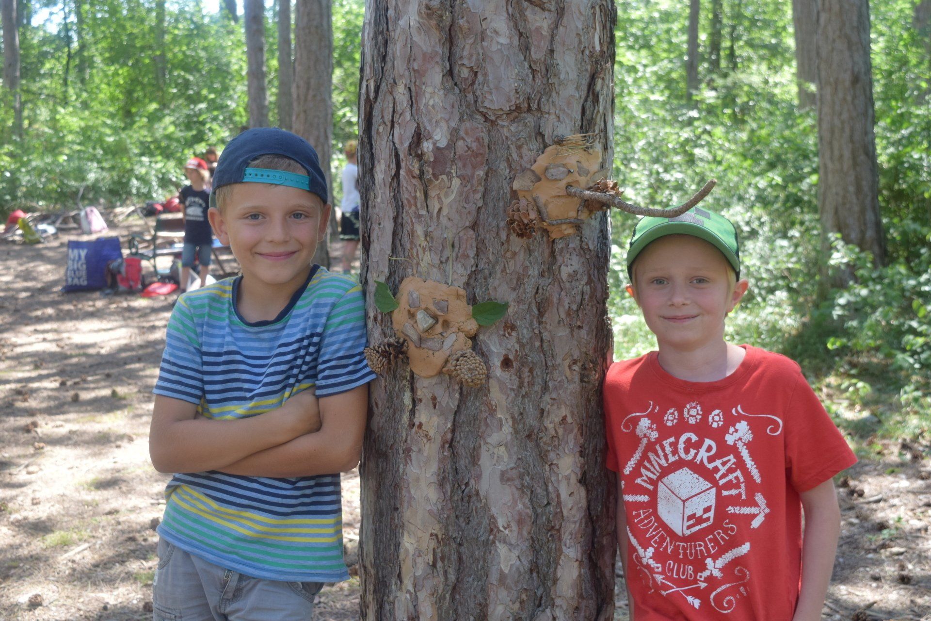 Kinder entdecken Höhlen und Kulturspuren bei Waldführung Harzberg von Natur plus